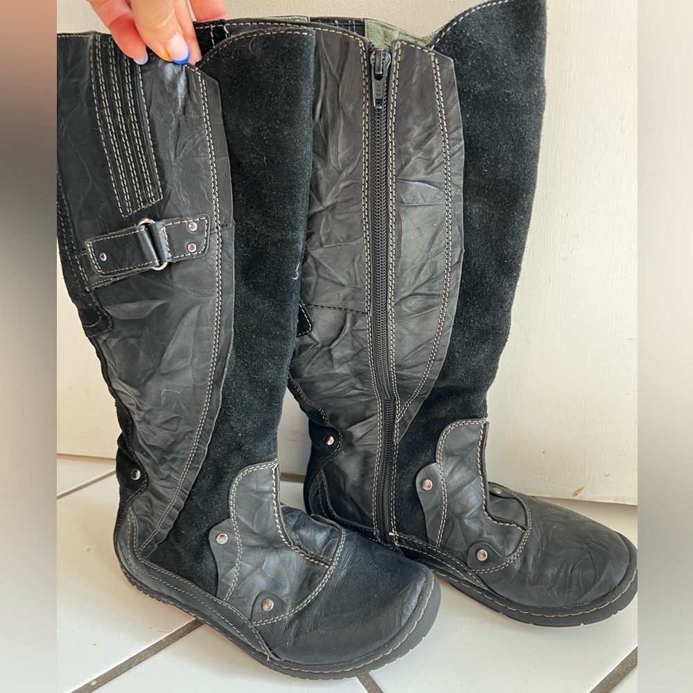 Earth Brand Boots Black, excellent condition. Size 7B